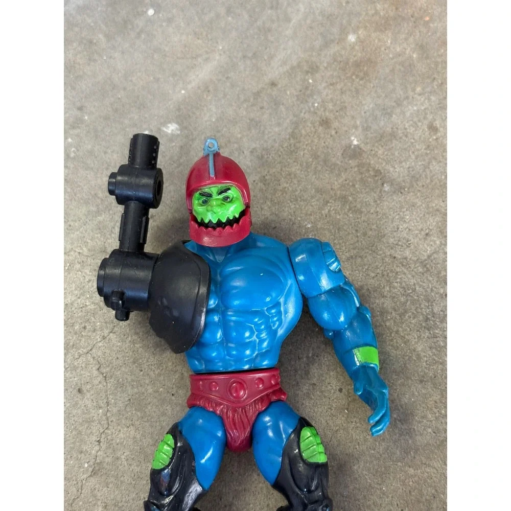Vintage 1981 Mattel Masters of the Universe MOTU Trap Jaw Action Figure Blue Red